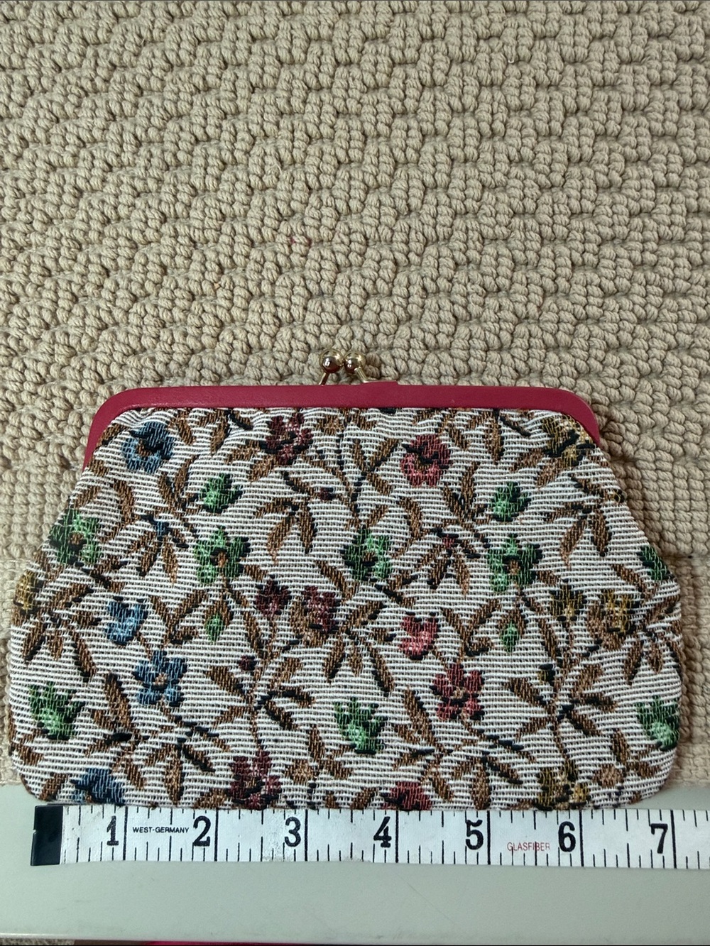 Vintage Made in Italy Floral Tapestry Kiss Lock Clutch Coin Purse